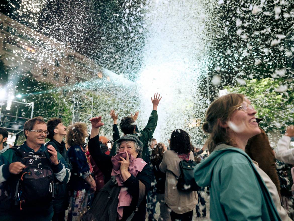 Compagnie gratte-Ciel, Place des anges sur la place Lazare-Goujon - (c) Lucas Frangella